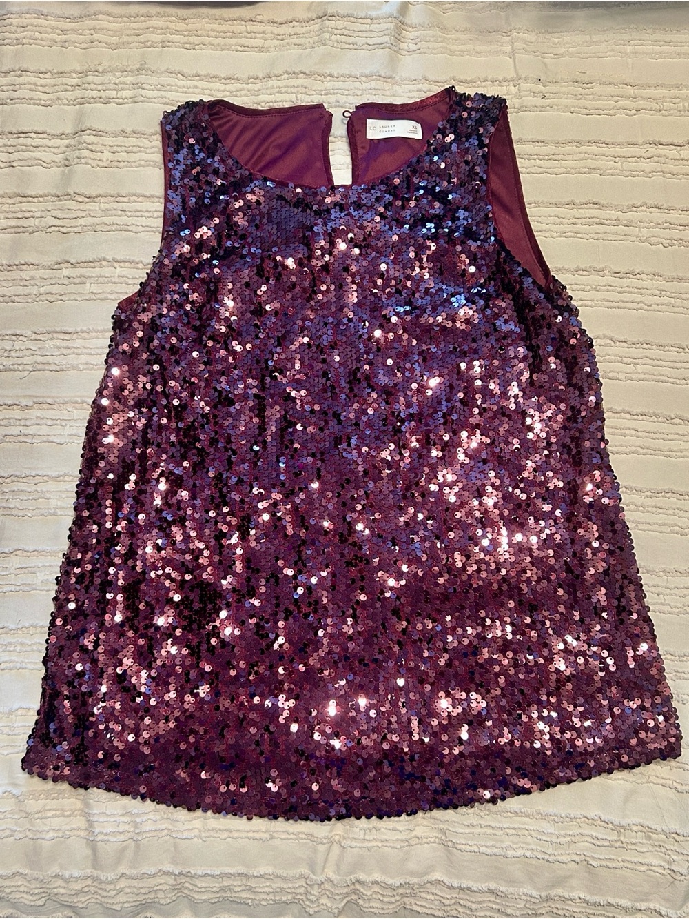 LC Sequin Sleeveless Top in Wine/Maroon